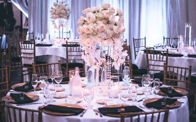 reception decor, wedding decoration, romantic, traditional wedding