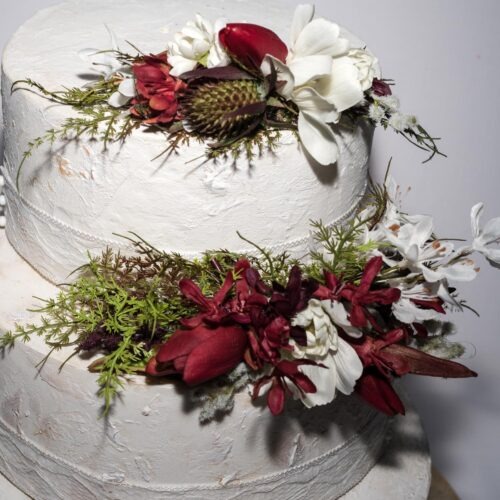 Wedding cake, wedding cake decoration, wedding flowers, artificial flowers